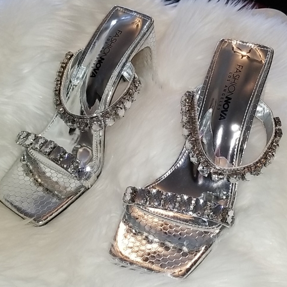 👣FASHION NOVA Deeliah Rhinestone Silver Heel Sandal - Picture 3 of 11